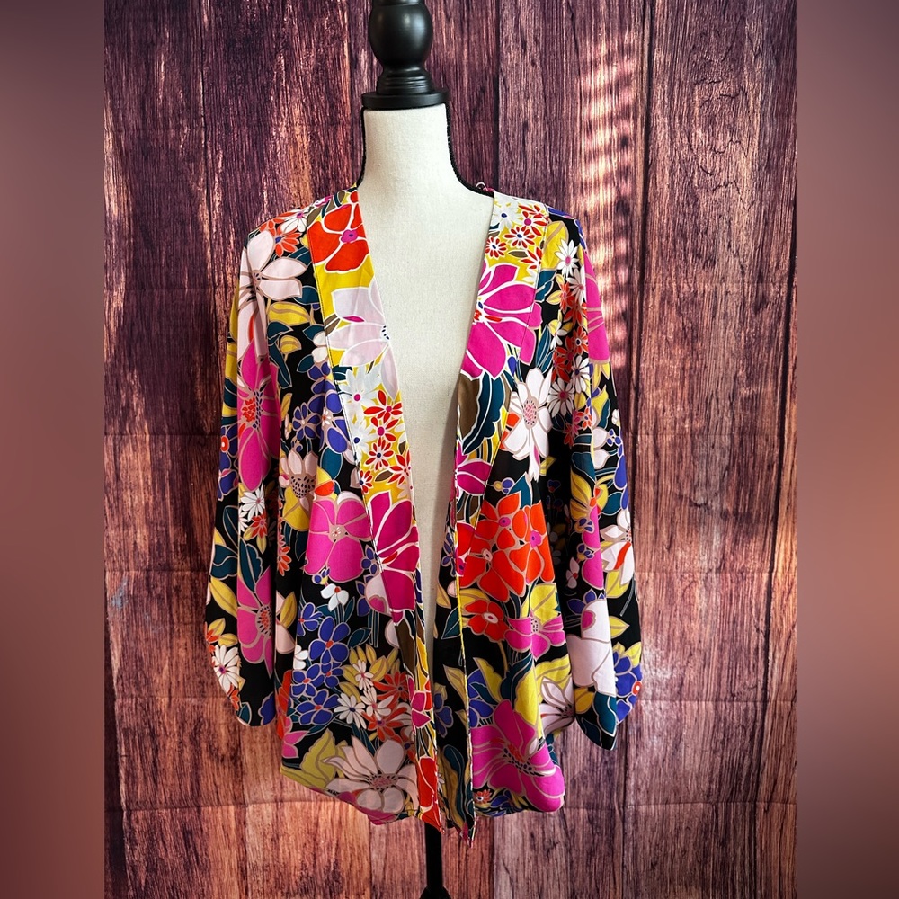 Entro bold floral batwing kimono